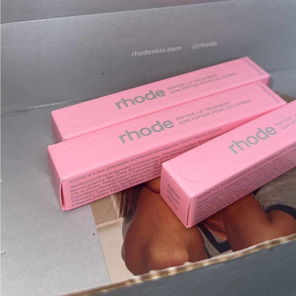 RHODE VANILLA LIP PEPTIDE TREATMENT